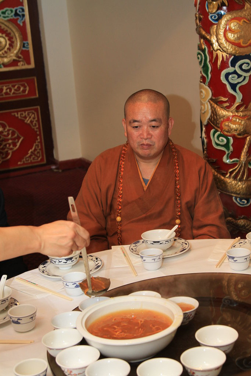 少林寺方丈釋永信最新動(dòng)態(tài)，禪意盎然的小巷與獨(dú)特禪味小店探索