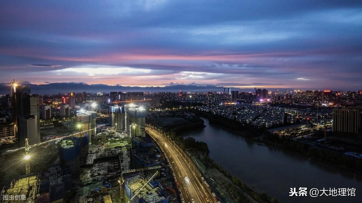 西寧夜景新貌，流光溢彩的都市畫卷
