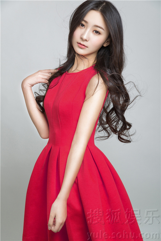 璀璨影視新星女演員閃耀登場(chǎng)，最新女星閃耀光芒