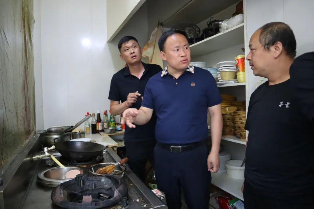 浮山爆炸最新動(dòng)態(tài)，意外爆炸與日常溫馨故事揭秘